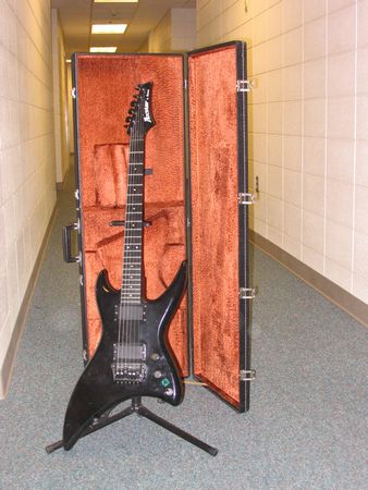 Axstar guitar and OHSC